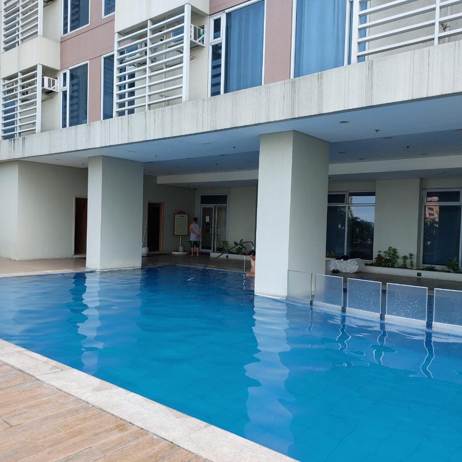 Johnstay Manila Luaran gambar