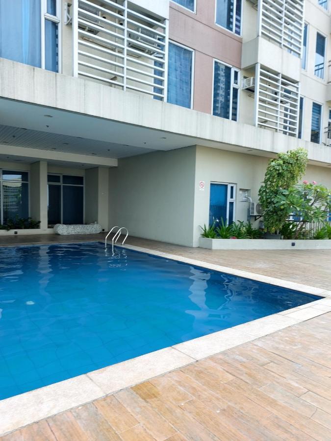 Johnstay Manila Luaran gambar